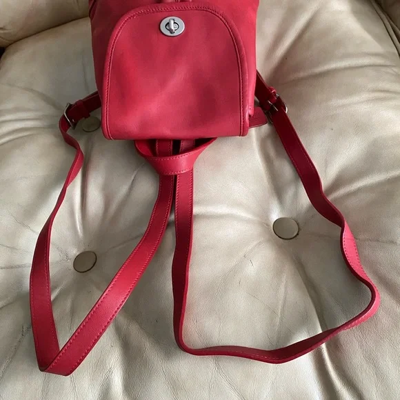 SALE! Authentic Coach Leather Turnlock Daypack Backpack Bag Nickel Hardware - Picture 8 of 15
